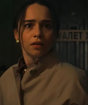 Ponies signature trench coat worn by Emilia Clarke showcasing durable material, refined structure, and contemporary urban elegance