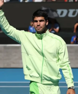 Carlos Alcaraz 2026 Australian Open track jacket professional tennis apparel