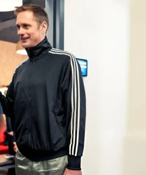 Alexander Skarsgård Late Night With Seth Meyers S13 jacket featuring sleek celebrity-inspired red carpet styling
