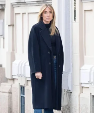 Milan 2026 Alice Campello black long coat crafted in premium wool blend for timeless winter styling.