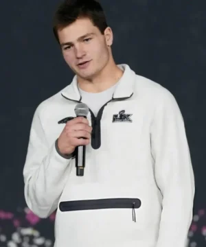 Nike men’s Drake Maye Super Bowl LX Opening Night tech fleece quarter-zip sweatshirt with Patriots patch and athletic design