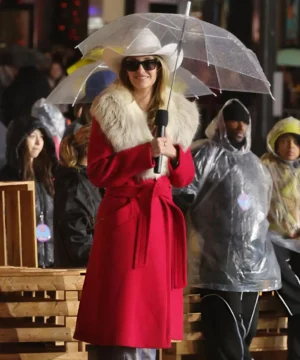 Lainey Wilson Thanksgiving Day Parade coat with elegant silhouette and seasonal fashion appeal