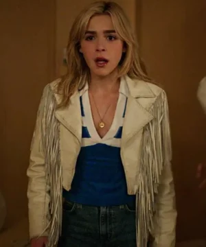 Totally Killer 2023 Kiernan Shipka White Fringe Jacket – Retro Inspired Cropped Leather Style